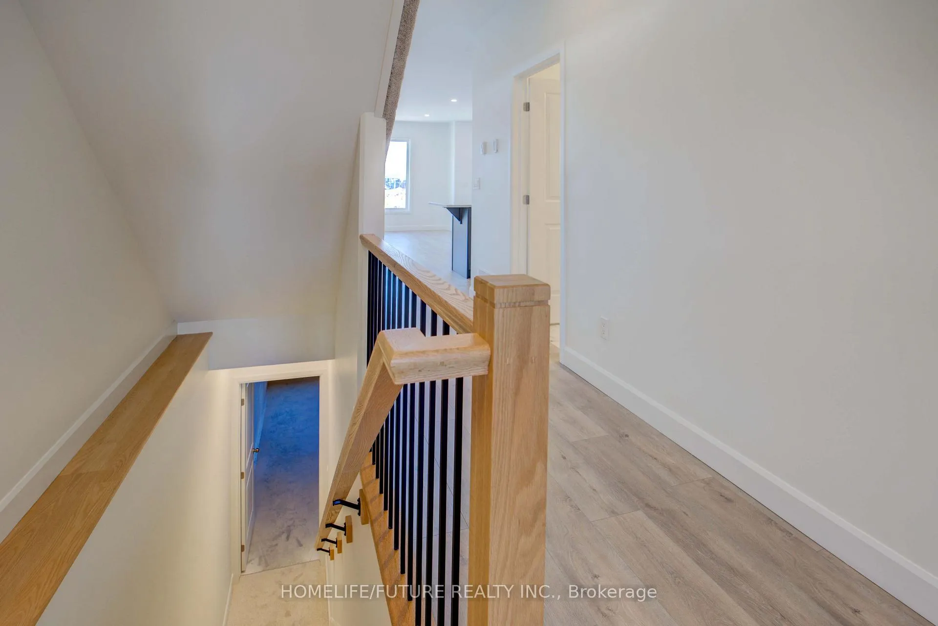 Photo 8 of 28 Walden Pond Drive, Loyalist, Amherstview — HOMEH