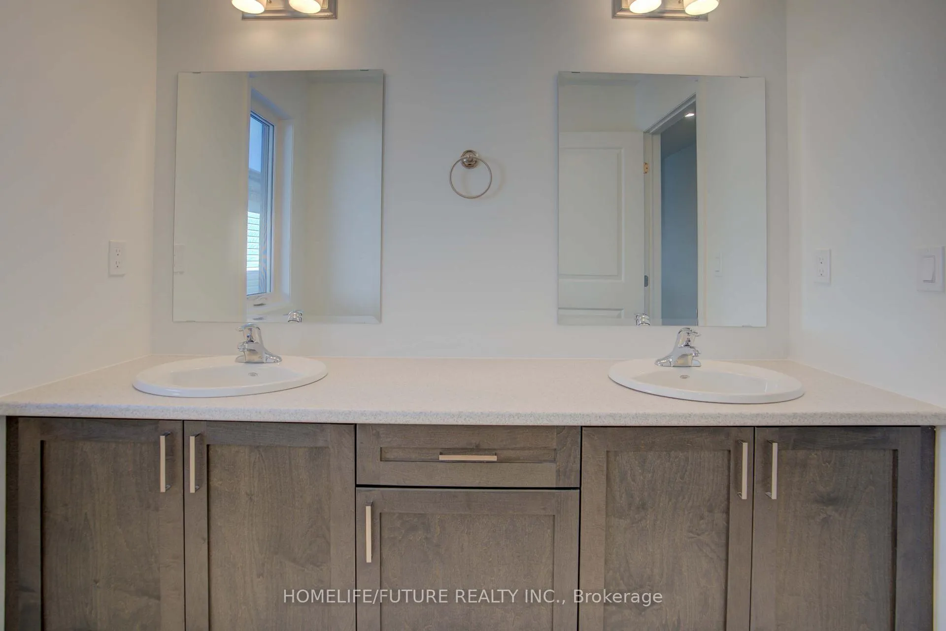 Photo 17 of 28 Walden Pond Drive, Loyalist, Amherstview — HOMEH