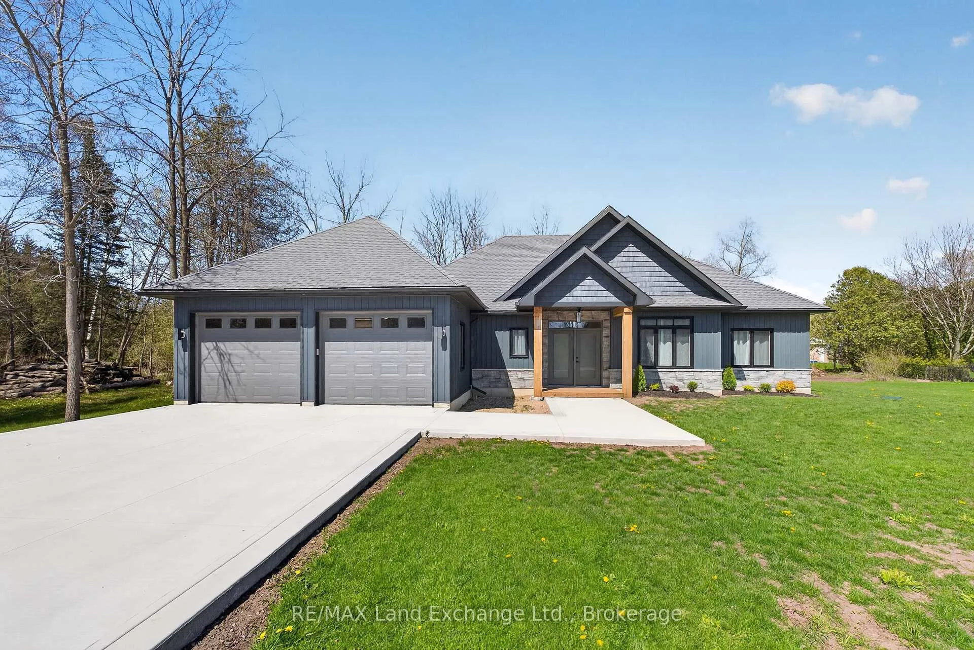 Photo 1 of 244 St Arnaud Street, Huron-Kinloss — HOMEH