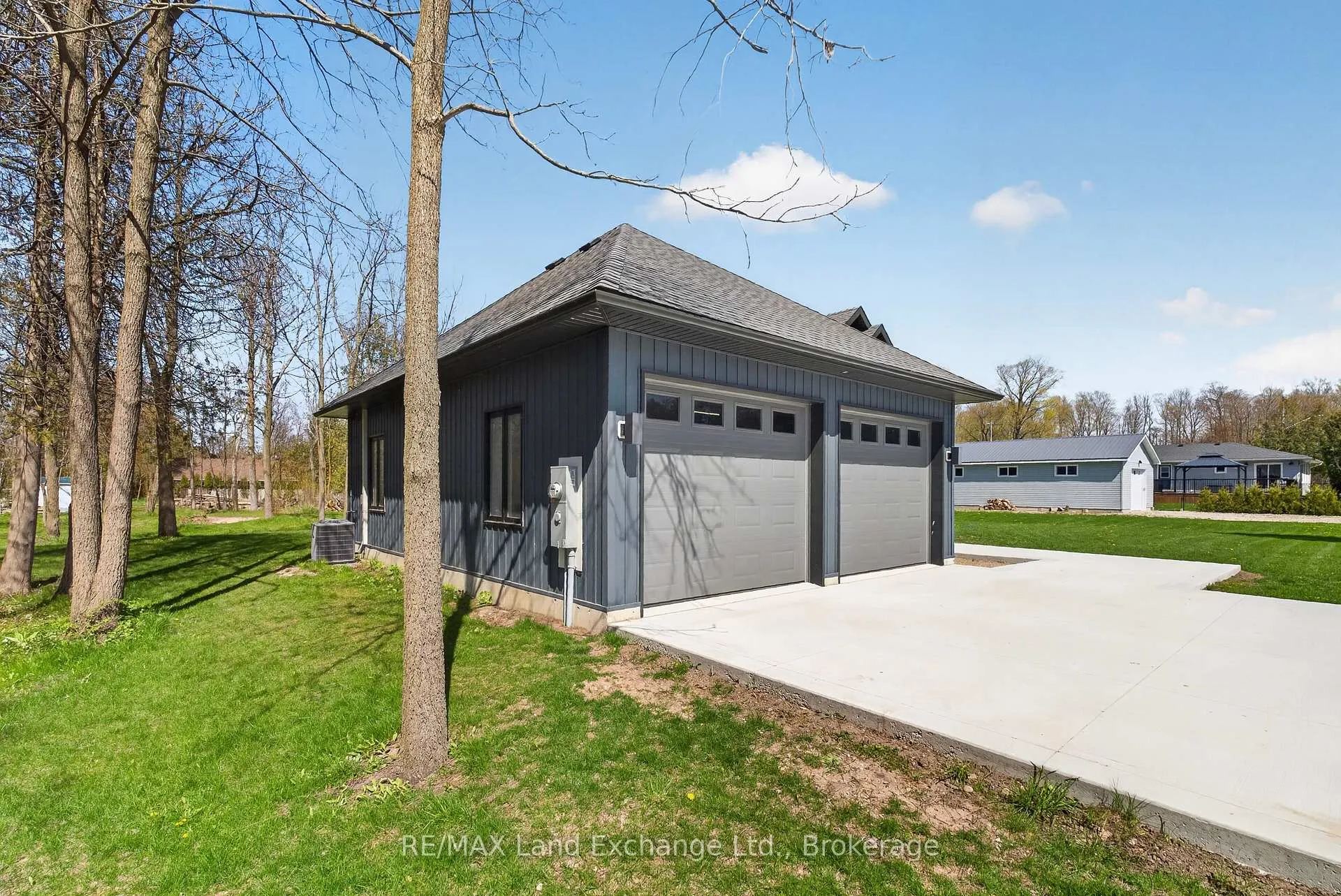 Photo 4 of 244 St Arnaud Street, Huron-Kinloss — HOMEH