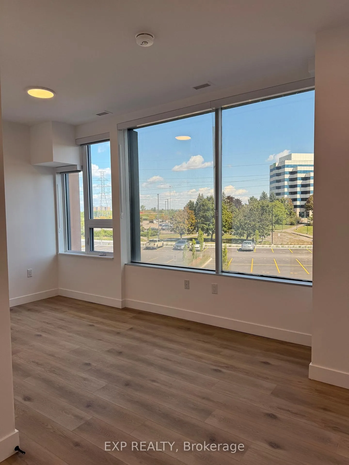 Photo 13 of Unit 410, 1600 James Naismith Drive, Ottawa, Pineview — HOMEH
