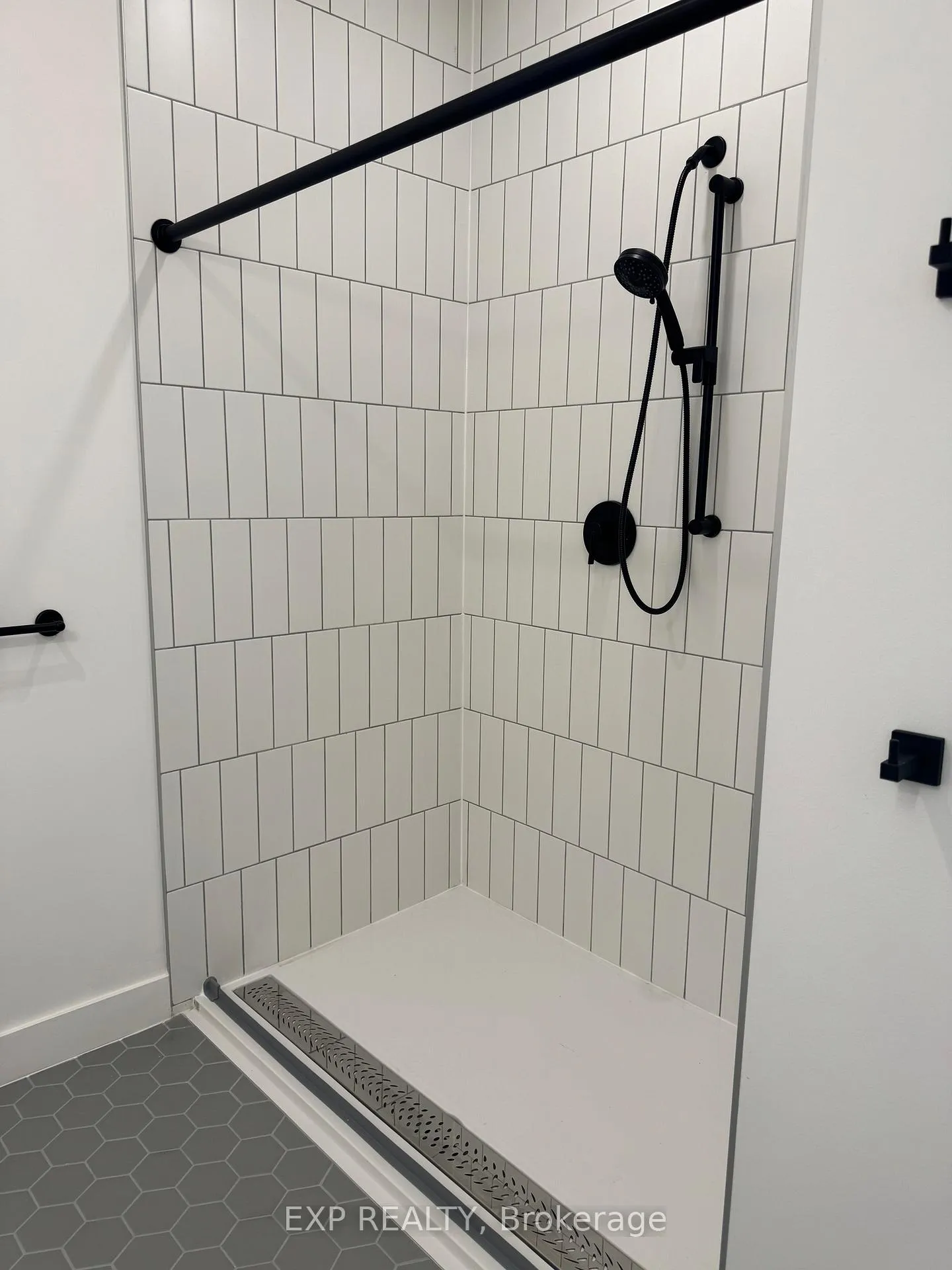 Photo 18 of Unit 410, 1600 James Naismith Drive, Ottawa, Pineview — HOMEH