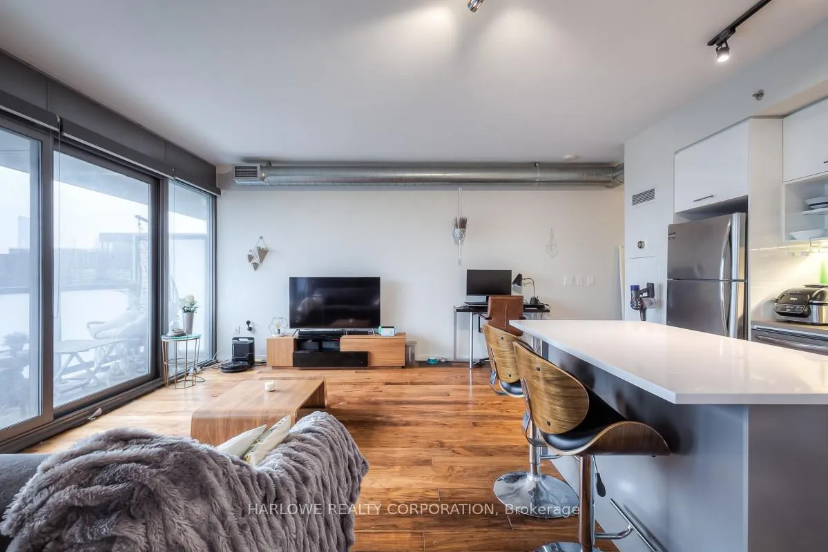 Photo 2 of Unit 816, 32 Trolley Crescent, Toronto, Moss Park — HOMEH