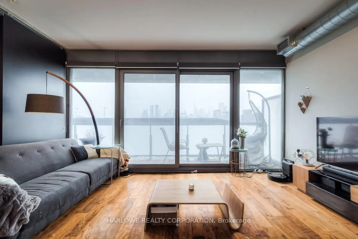 Photo 4 of Unit 816, 32 Trolley Crescent, Toronto, Moss Park — HOMEH