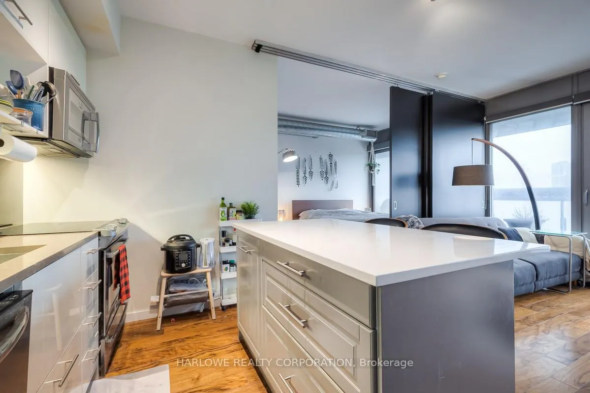 Photo 15 of Unit 816, 32 Trolley Crescent, Toronto, Moss Park — HOMEH