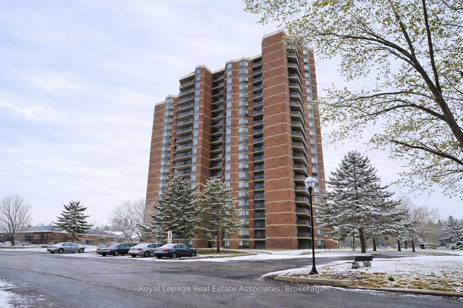 Front of Unit 1907, 234 Albion Road