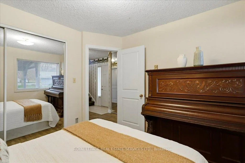 Photo 9 of Unit 4, 30 Laguna Parkway, Ramara, Rural Ramara — HOMEH