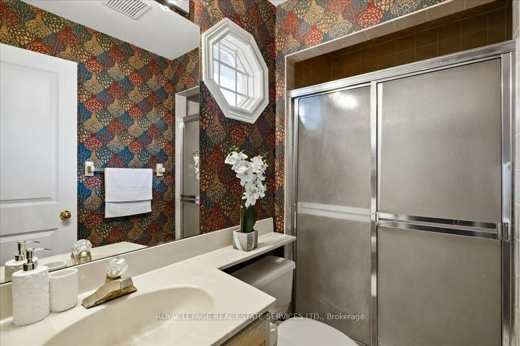 Photo 11 of Unit 4, 30 Laguna Parkway, Ramara, Rural Ramara — HOMEH