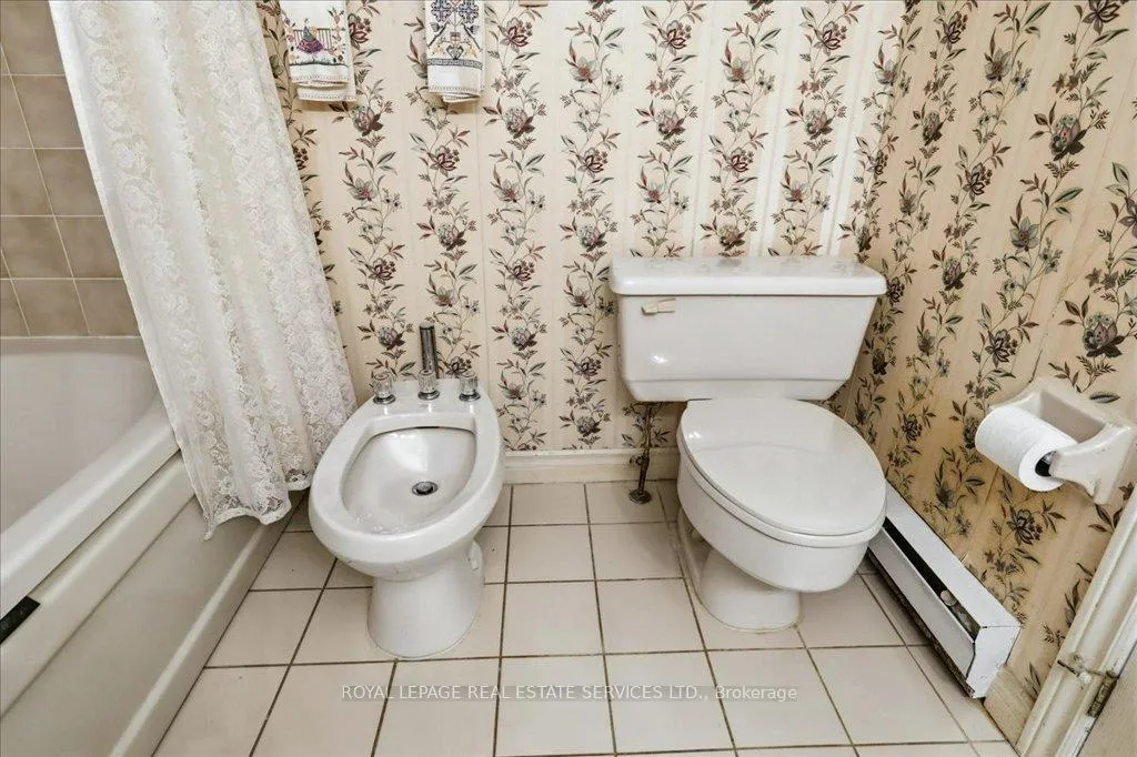 Photo 35 of Unit 4, 30 Laguna Parkway, Ramara, Rural Ramara — HOMEH