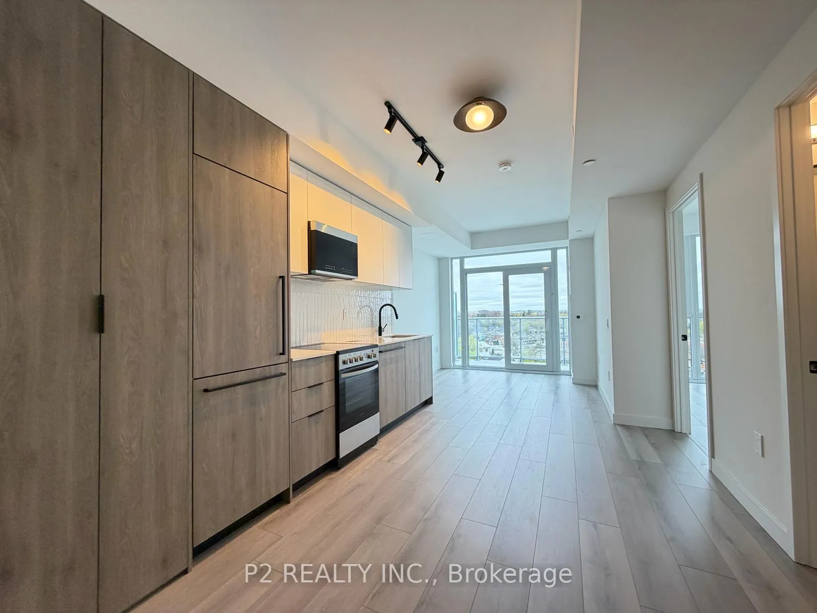 Front of Unit 811, 1635 Military Trail