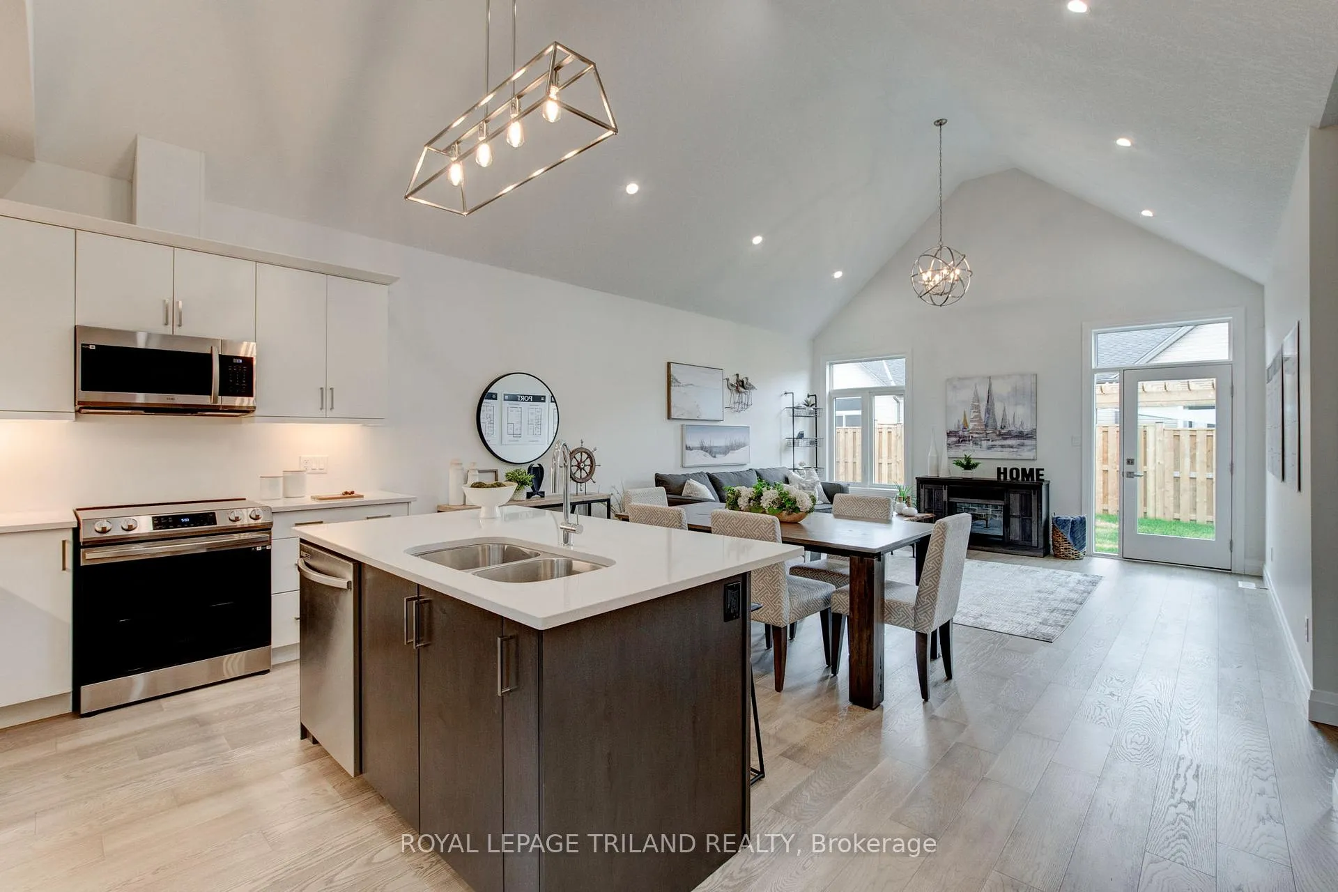 Photo 9 of Unit 24, 62 Compass Trail, Central Elgin, Rural Central Elgin — HOMEH
