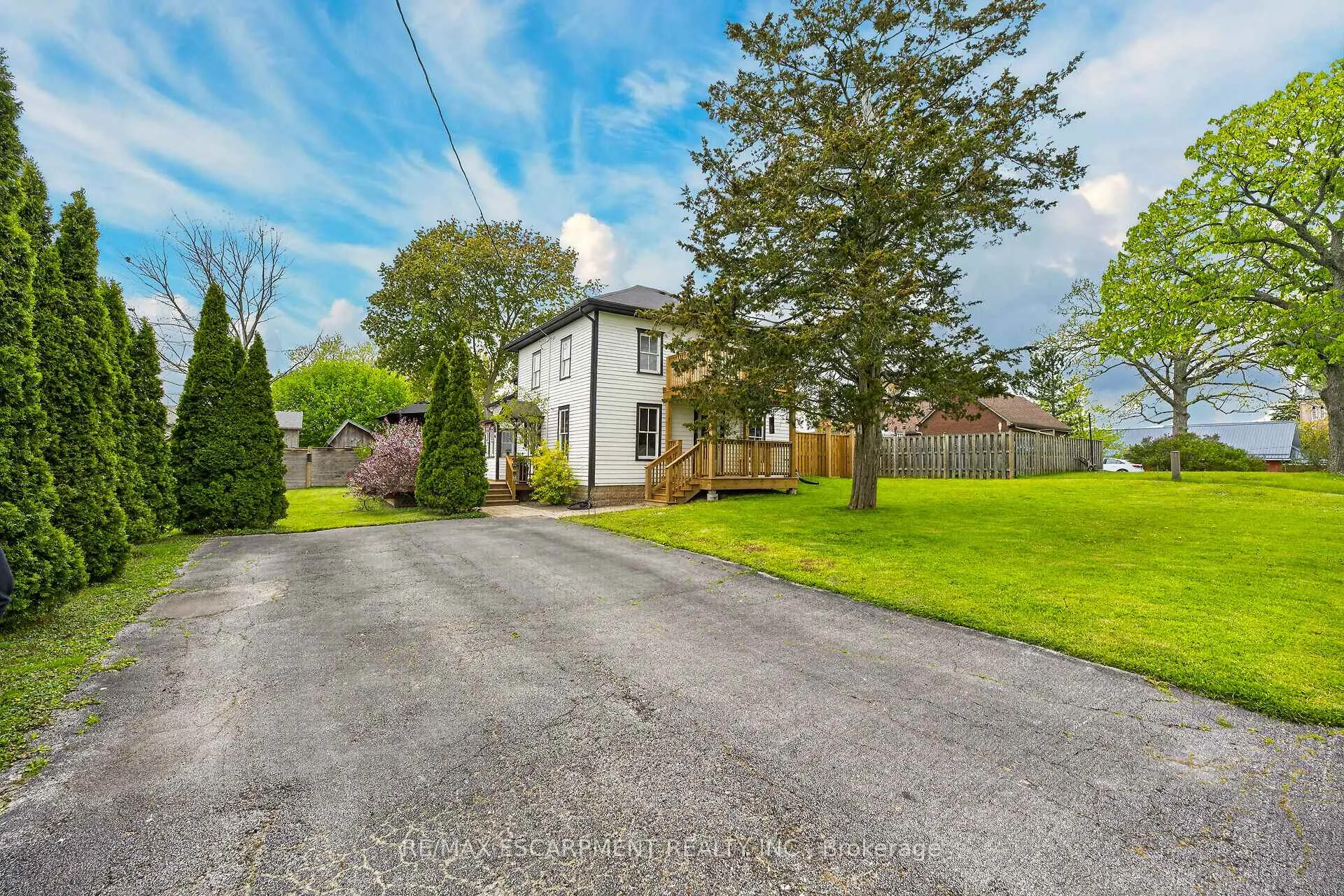 Photo 38 of 35 Ottawa Street S, Haldimand — HOMEH