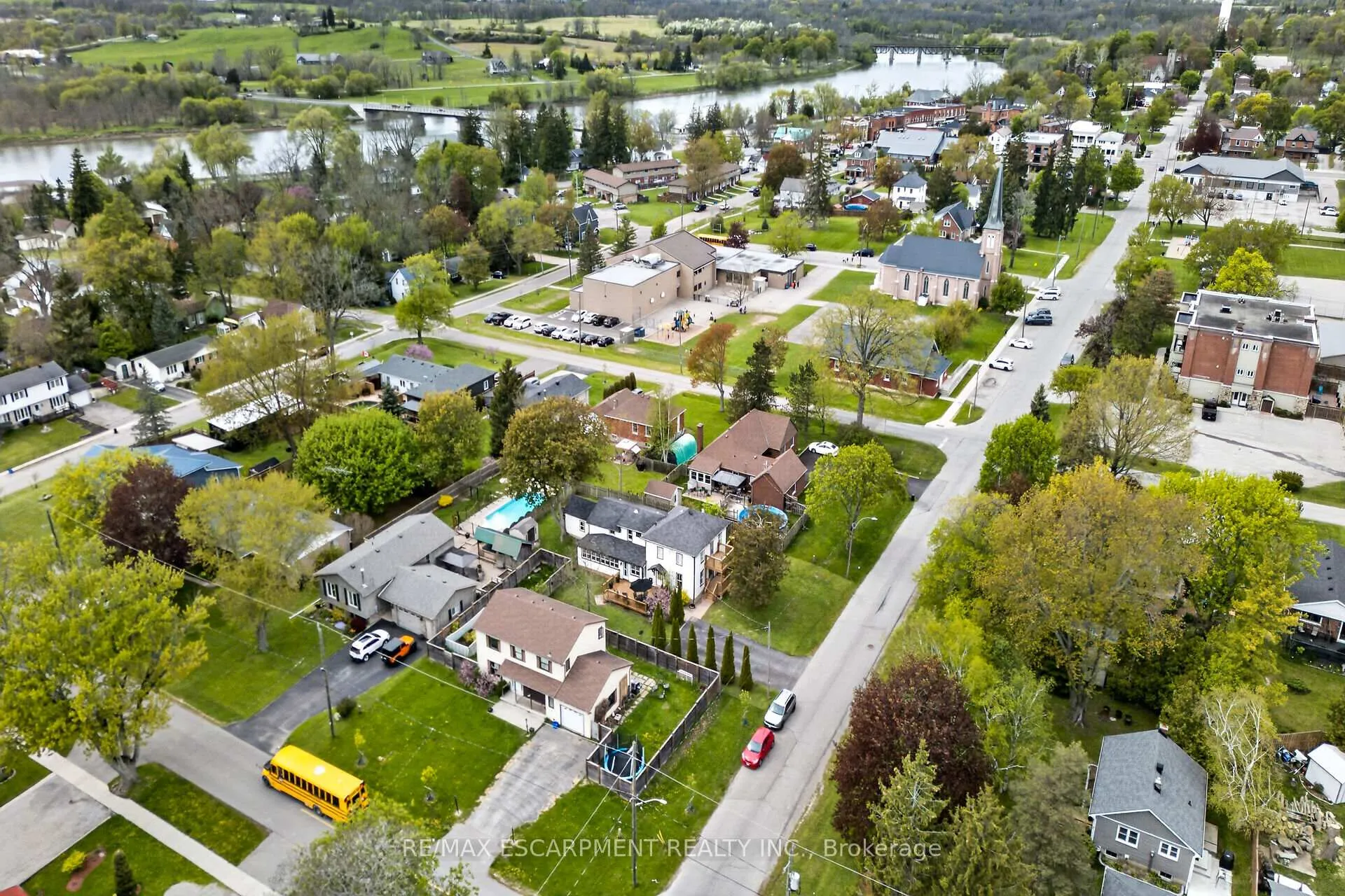 Photo 39 of 35 Ottawa Street S, Haldimand — HOMEH