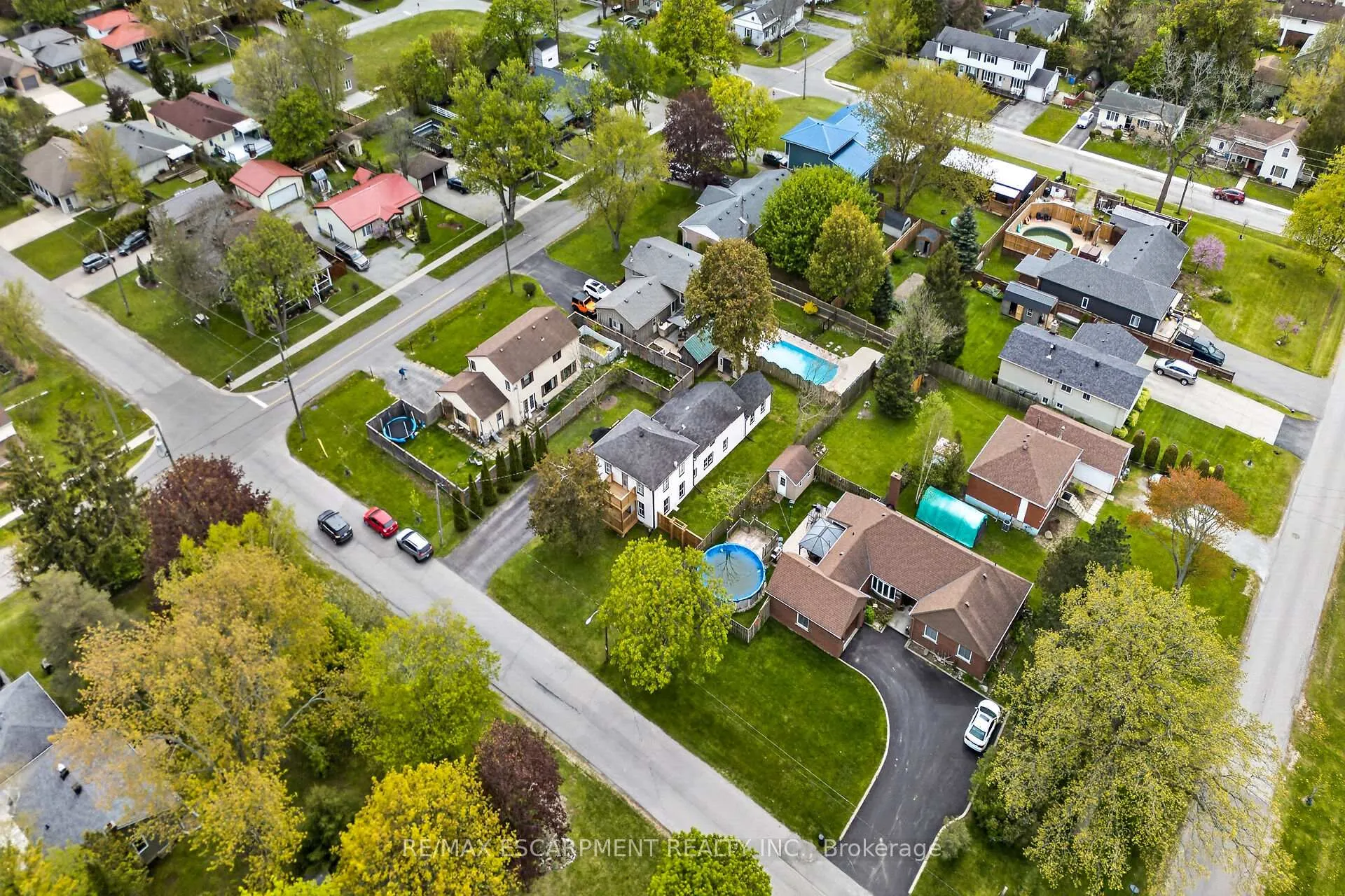 Photo 41 of 35 Ottawa Street S, Haldimand — HOMEH