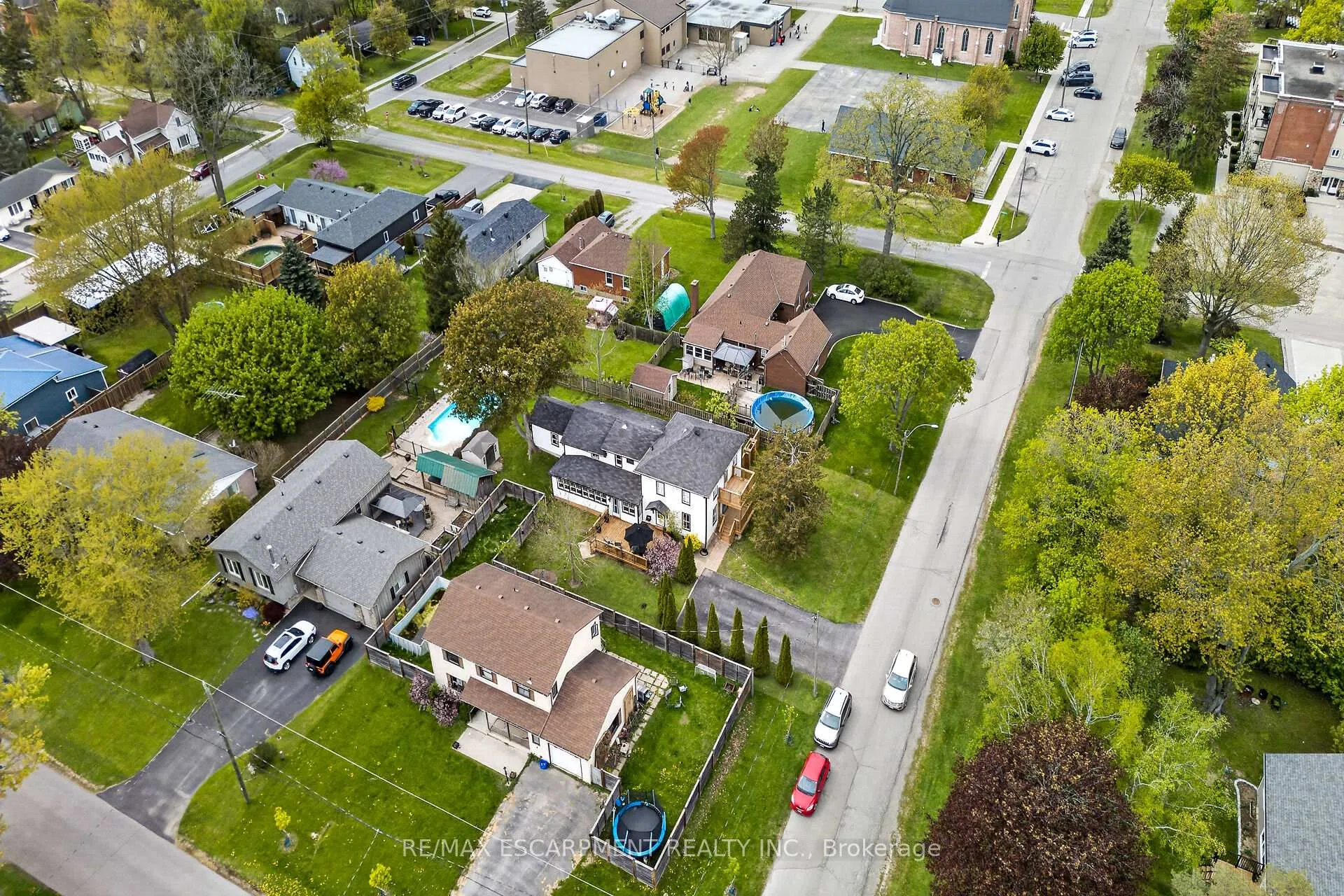 Photo 43 of 35 Ottawa Street S, Haldimand — HOMEH