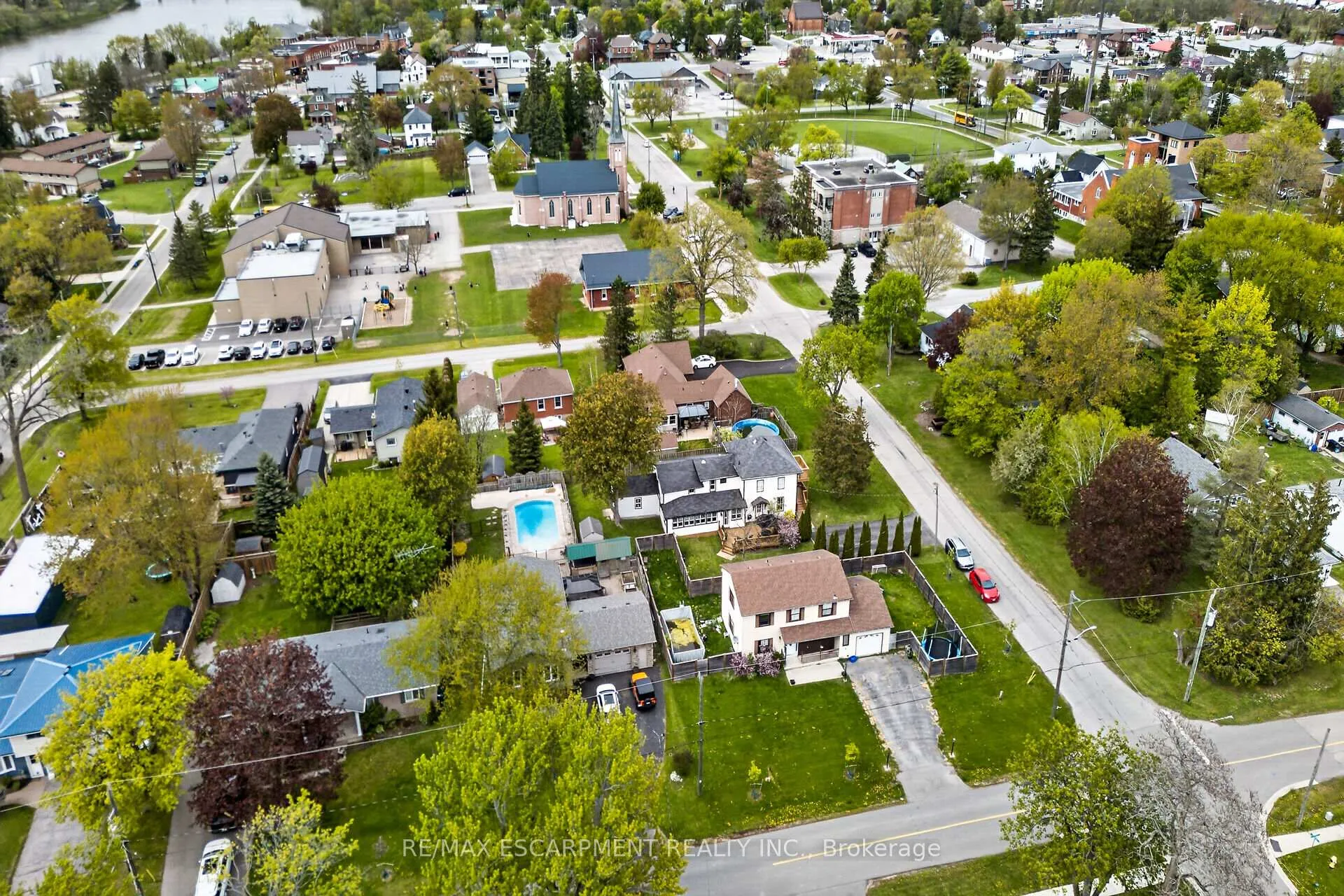 Photo 44 of 35 Ottawa Street S, Haldimand — HOMEH