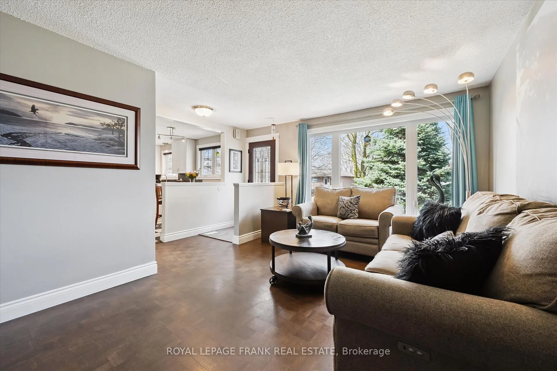 Photo 8 of 11 Argyle Drive, Guelph, Dovercliffe Park/Old University — HOMEH