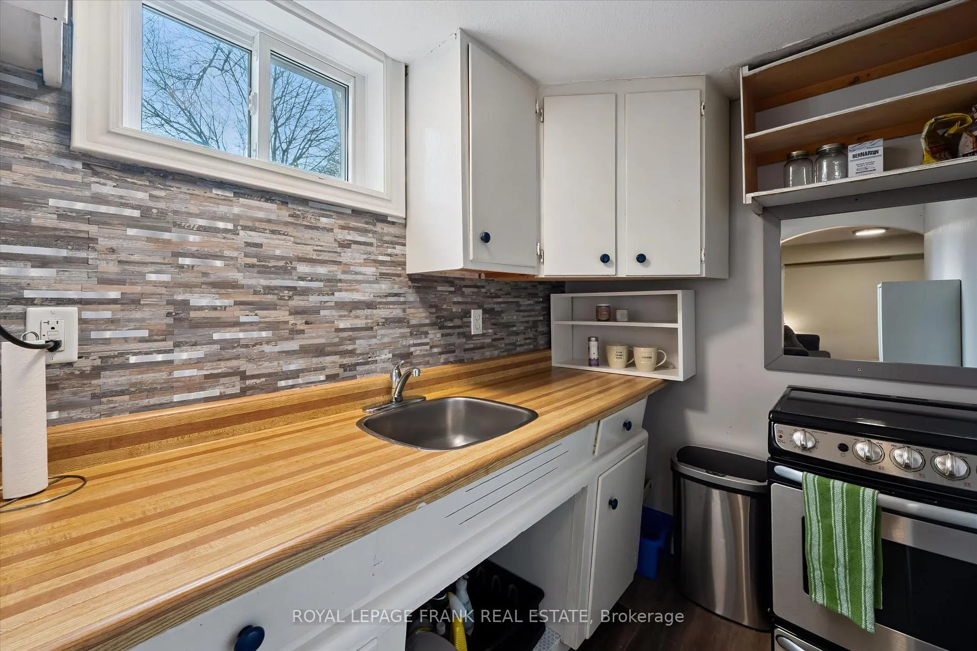 Photo 25 of 11 Argyle Drive, Guelph, Dovercliffe Park/Old University — HOMEH