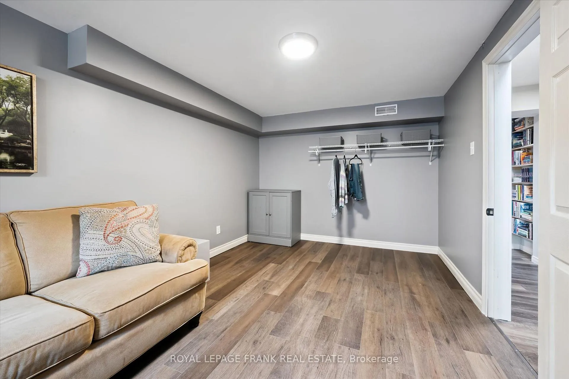 Photo 27 of 11 Argyle Drive, Guelph, Dovercliffe Park/Old University — HOMEH