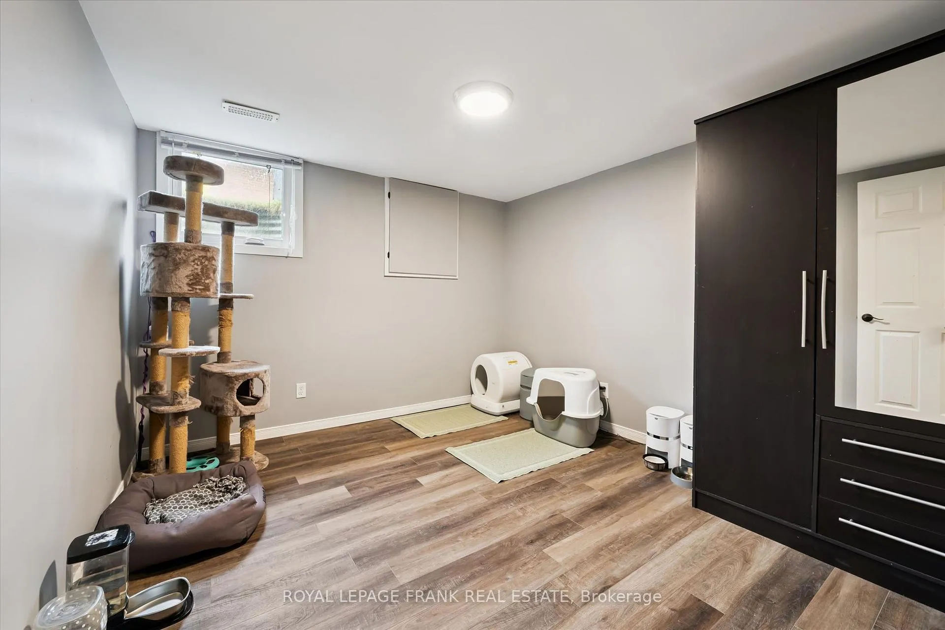 Photo 30 of 11 Argyle Drive, Guelph, Dovercliffe Park/Old University — HOMEH