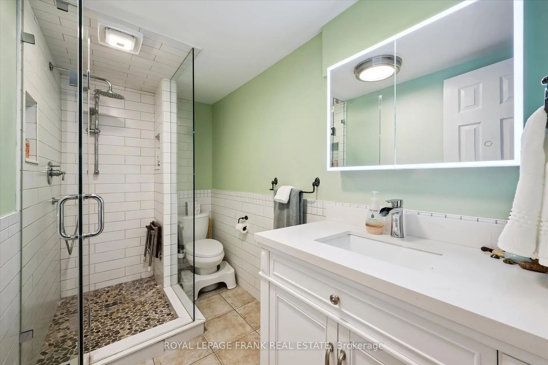 Photo 31 of 11 Argyle Drive, Guelph, Dovercliffe Park/Old University — HOMEH