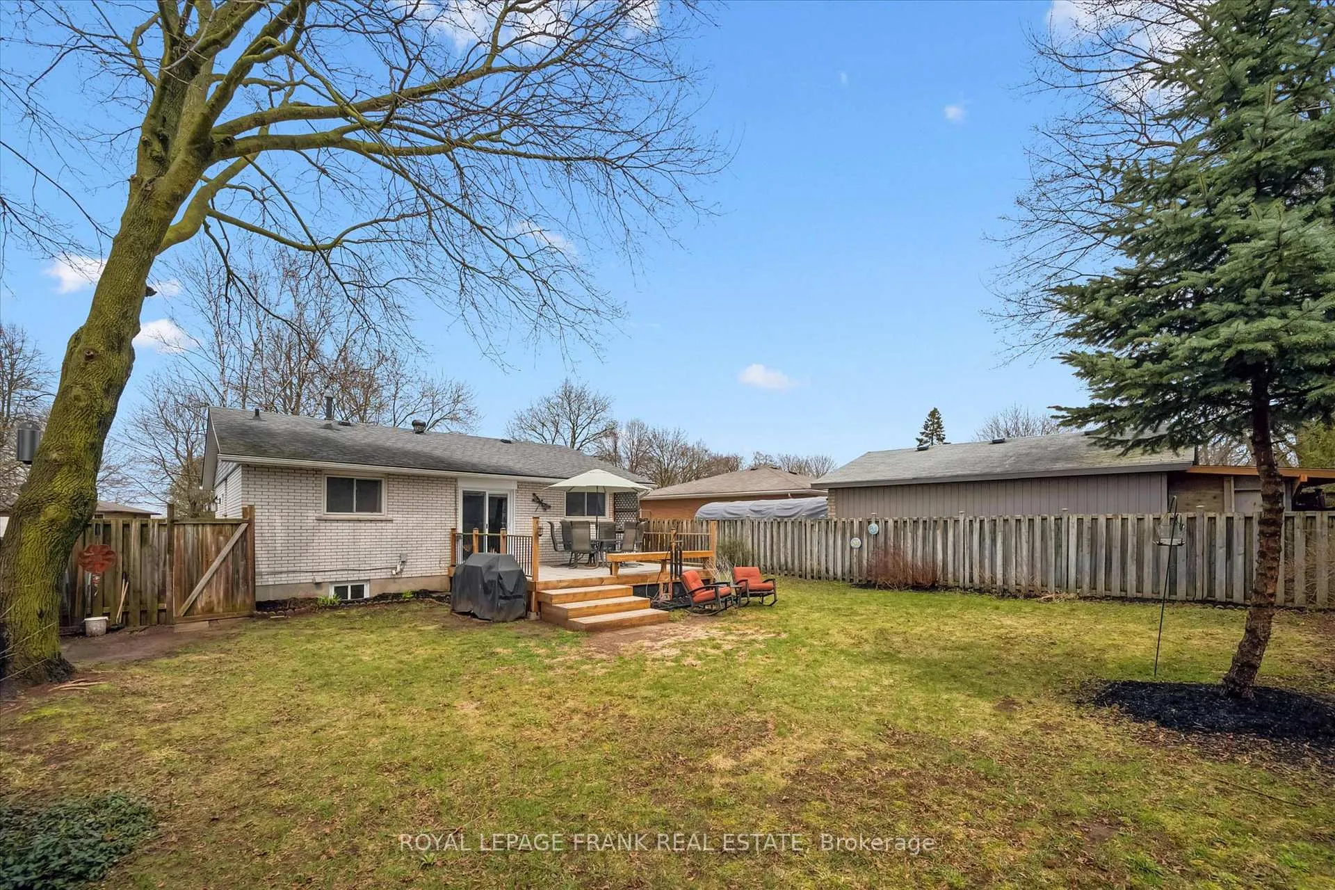 Photo 33 of 11 Argyle Drive, Guelph, Dovercliffe Park/Old University — HOMEH
