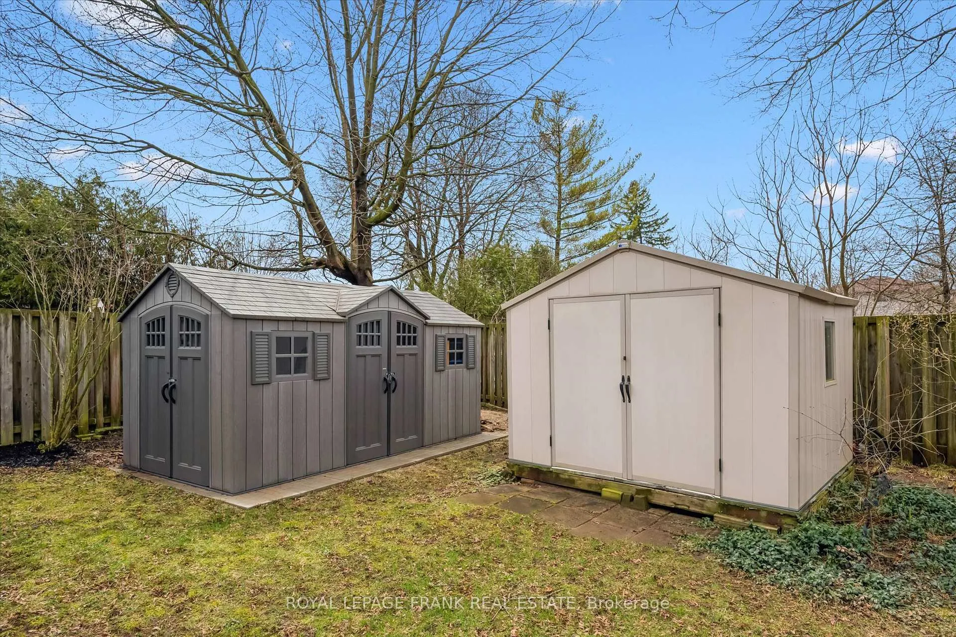 Photo 39 of 11 Argyle Drive, Guelph, Dovercliffe Park/Old University — HOMEH