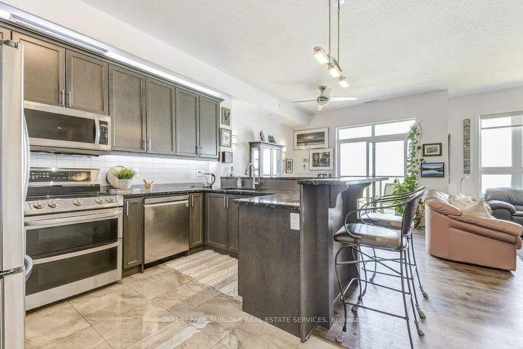 Photo 6 of Unit 627, 125 Shoreview Place, Hamilton, Stoney Creek — HOMEH