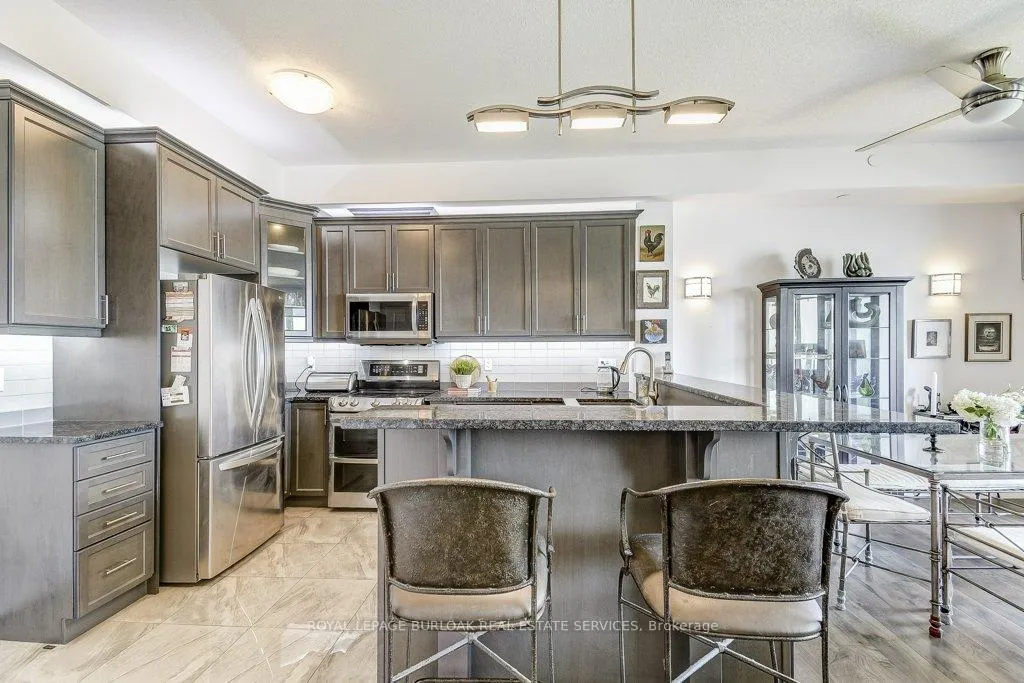 Photo 7 of Unit 627, 125 Shoreview Place, Hamilton, Stoney Creek — HOMEH