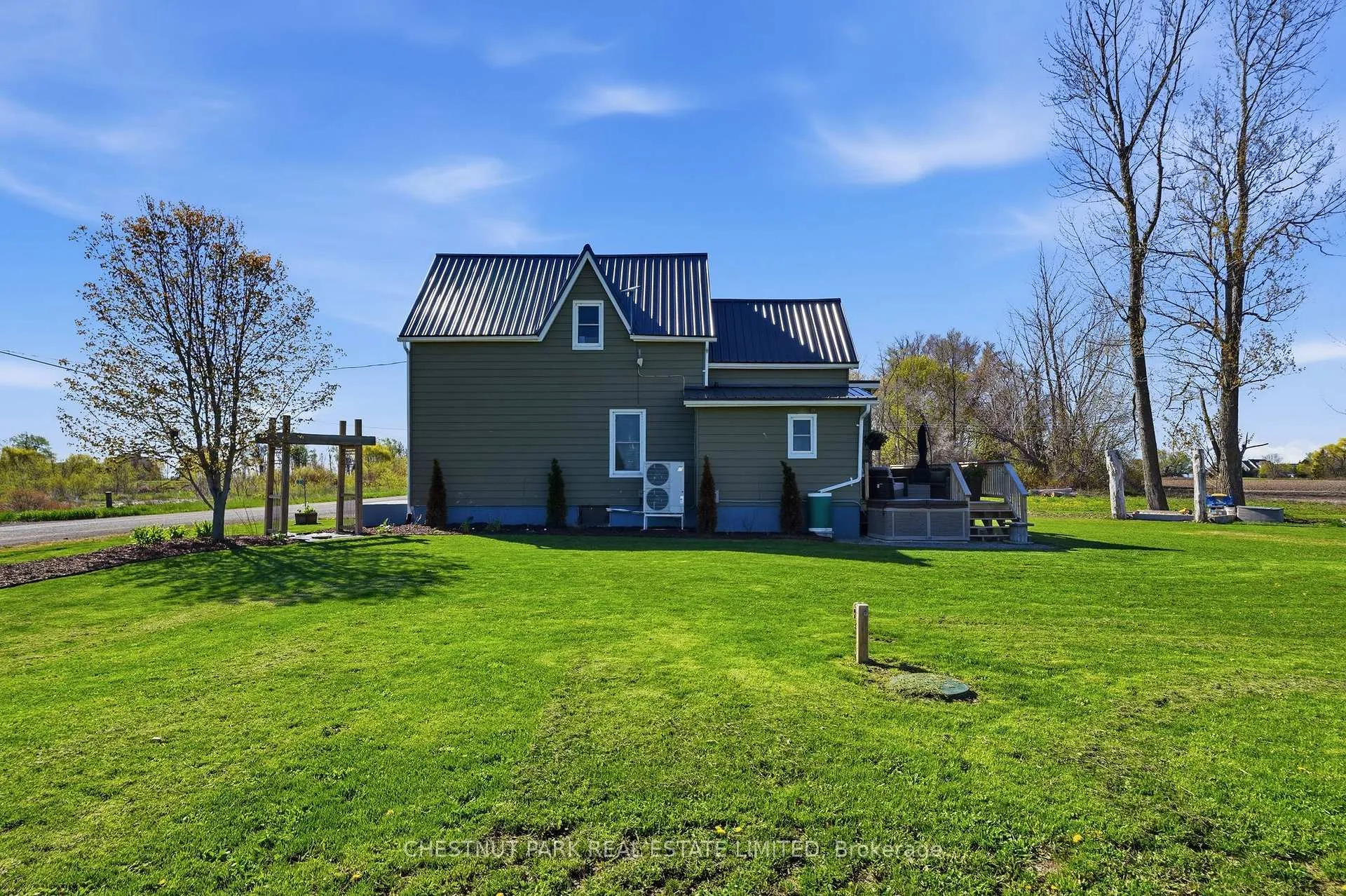 Photo 3 of 370 Kaiser Crossroad, Prince Edward County, North Marysburg Ward — HOMEH