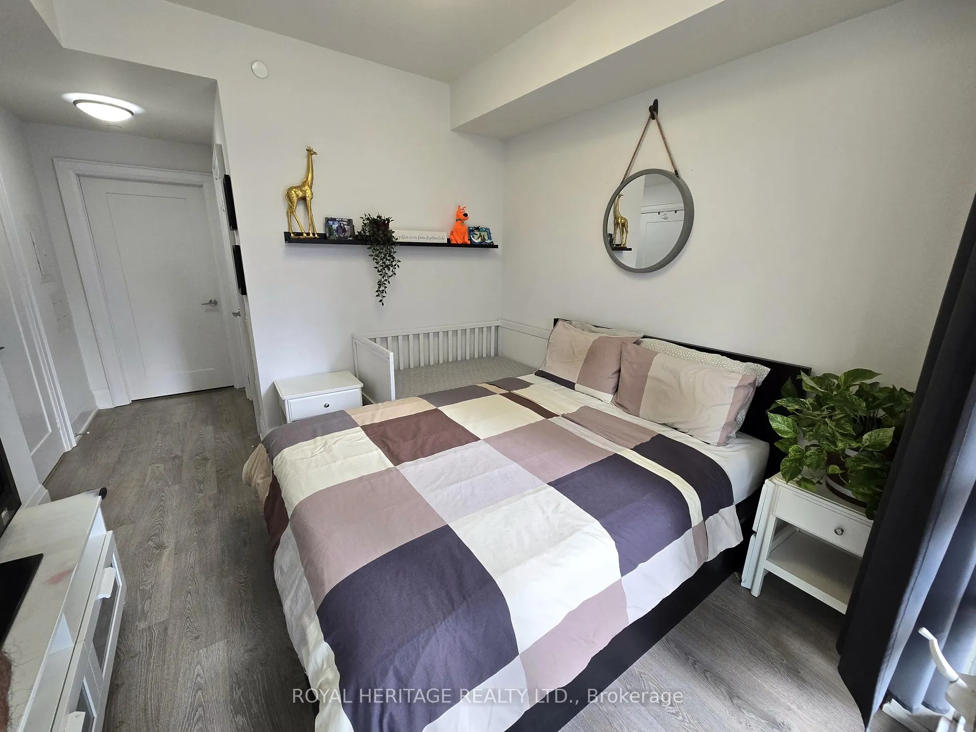Photo 17 of Unit 403, 30 Roehampton Avenue, Toronto, Mount Pleasant West — HOMEH