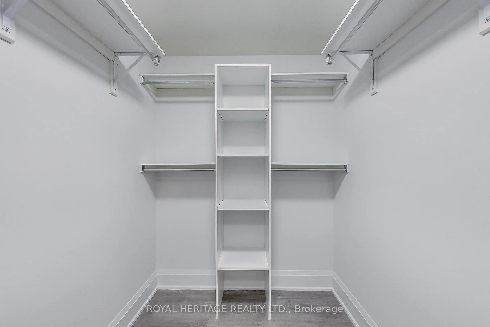 Photo 18 of Unit 403, 30 Roehampton Avenue, Toronto, Mount Pleasant West — HOMEH