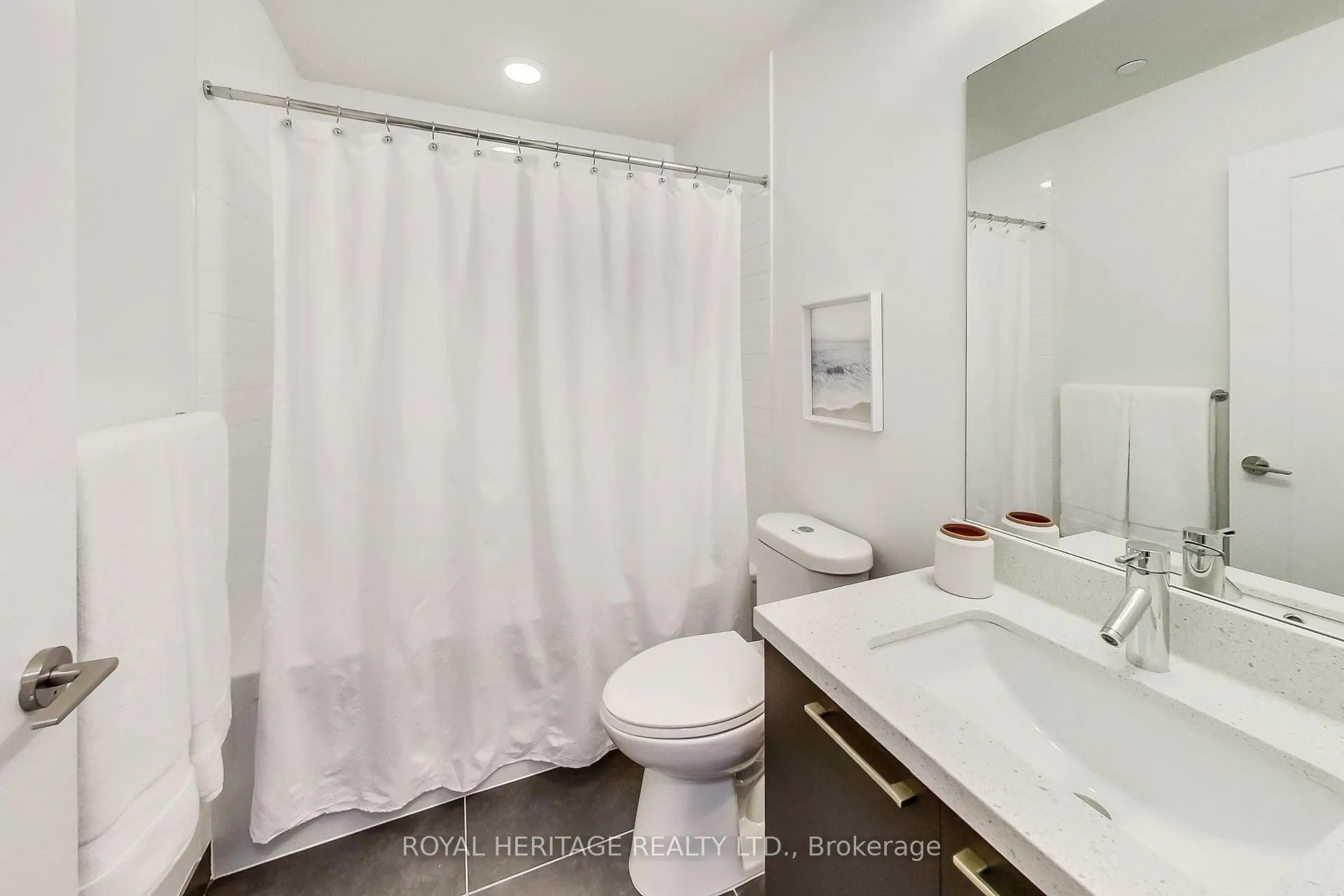 Photo 22 of Unit 403, 30 Roehampton Avenue, Toronto, Mount Pleasant West — HOMEH