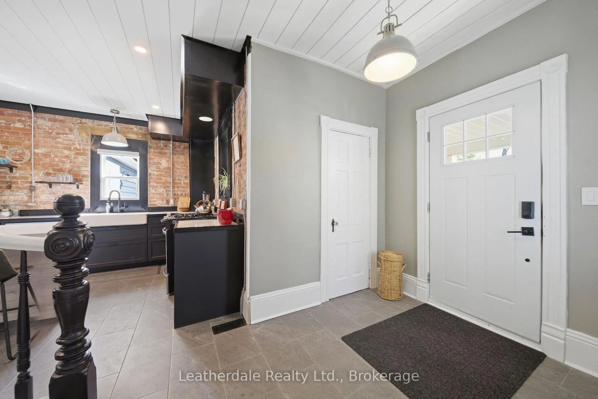 Photo 6 of 42 Frederick Street, Orillia — HOMEH