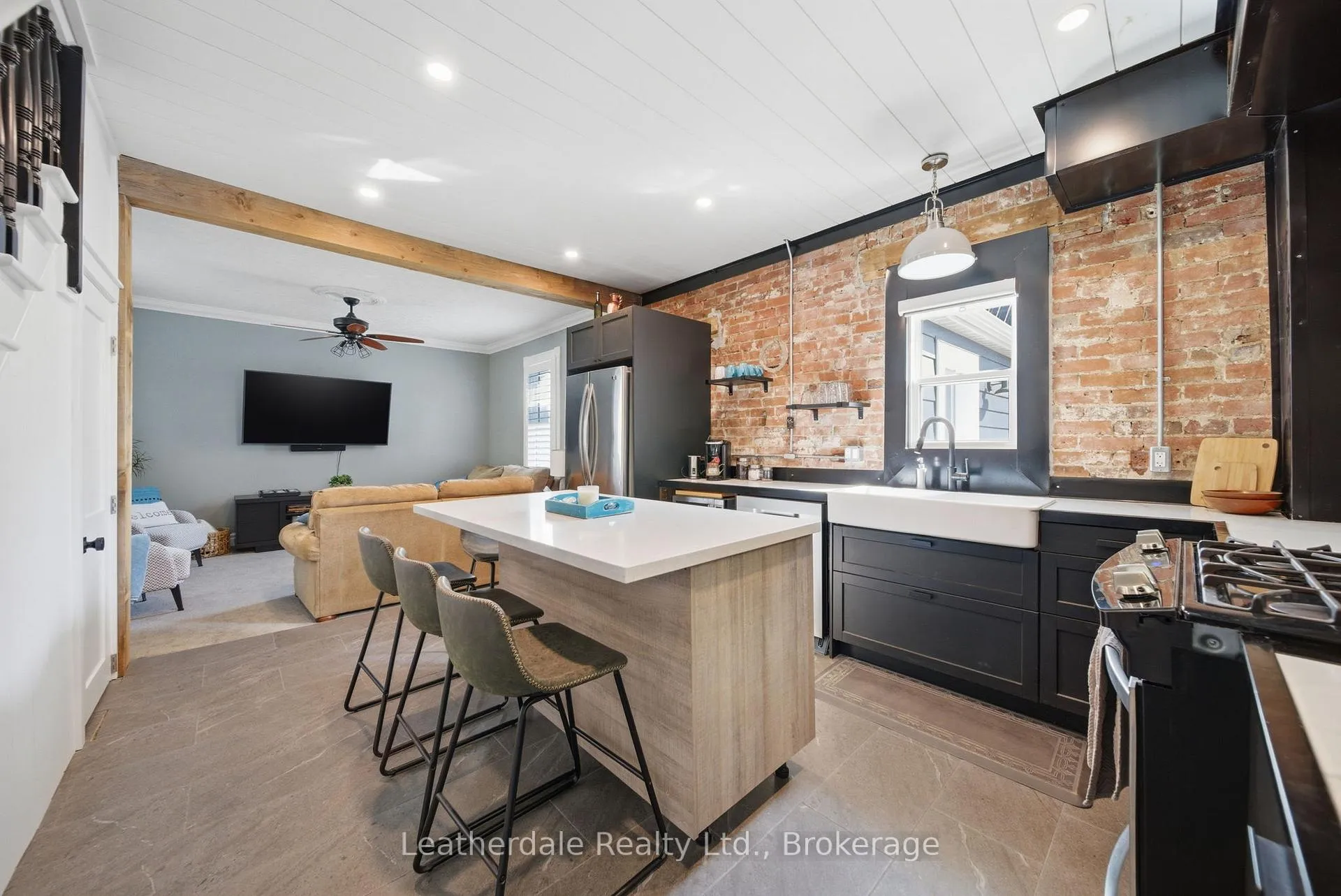 Photo 8 of 42 Frederick Street, Orillia — HOMEH