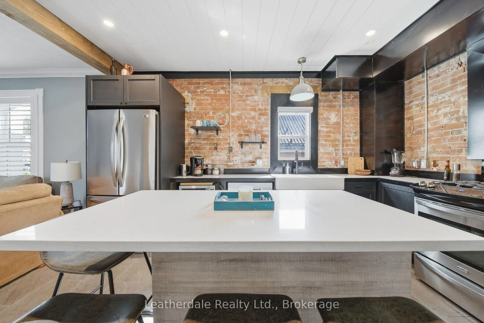 Photo 10 of 42 Frederick Street, Orillia — HOMEH