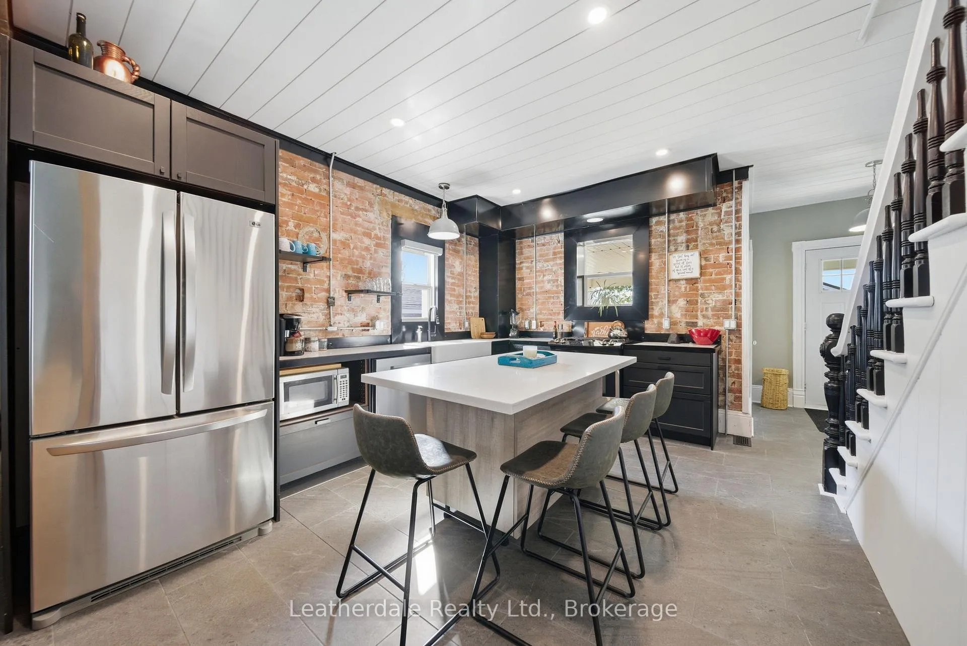 Photo 11 of 42 Frederick Street, Orillia — HOMEH