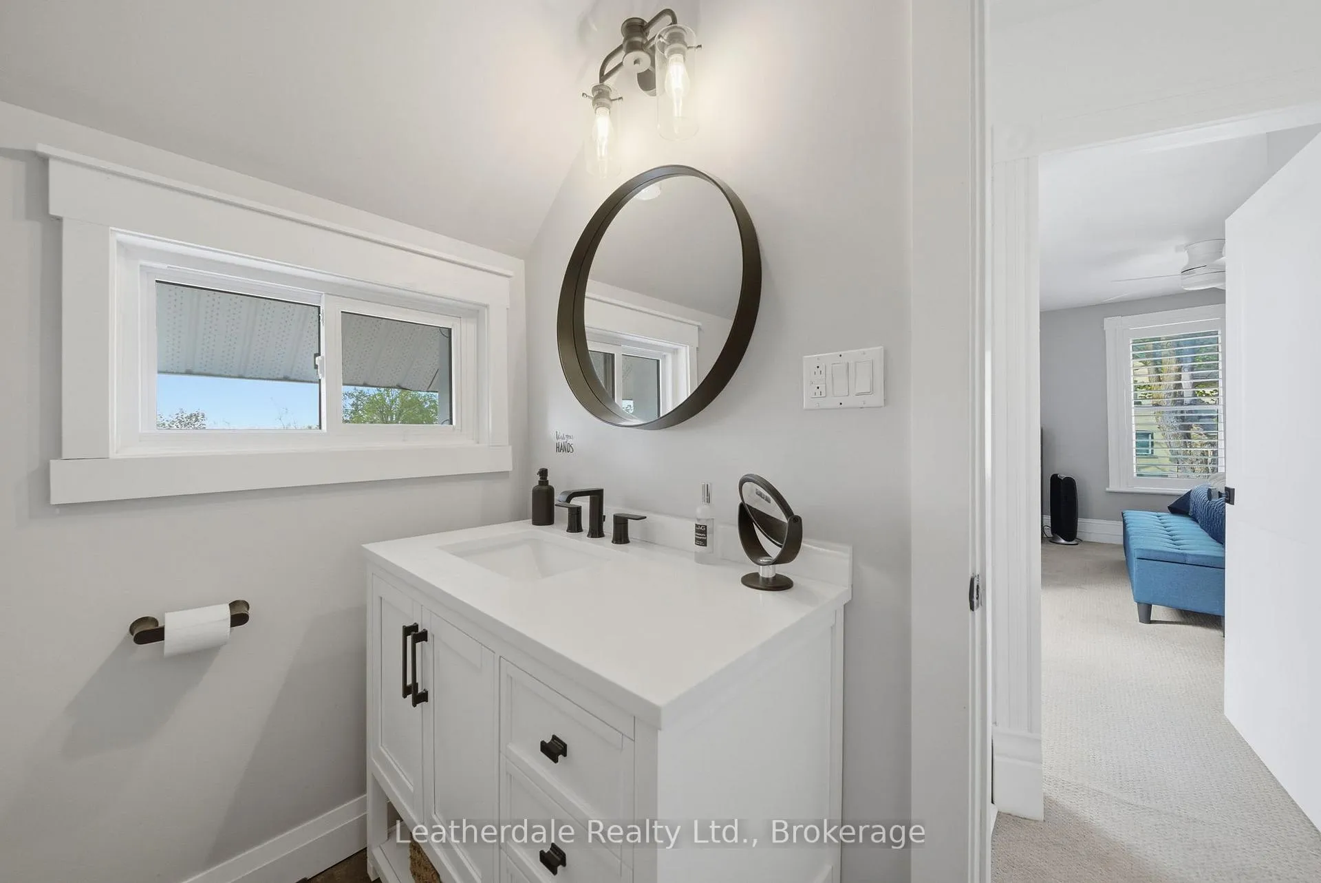 Photo 24 of 42 Frederick Street, Orillia — HOMEH