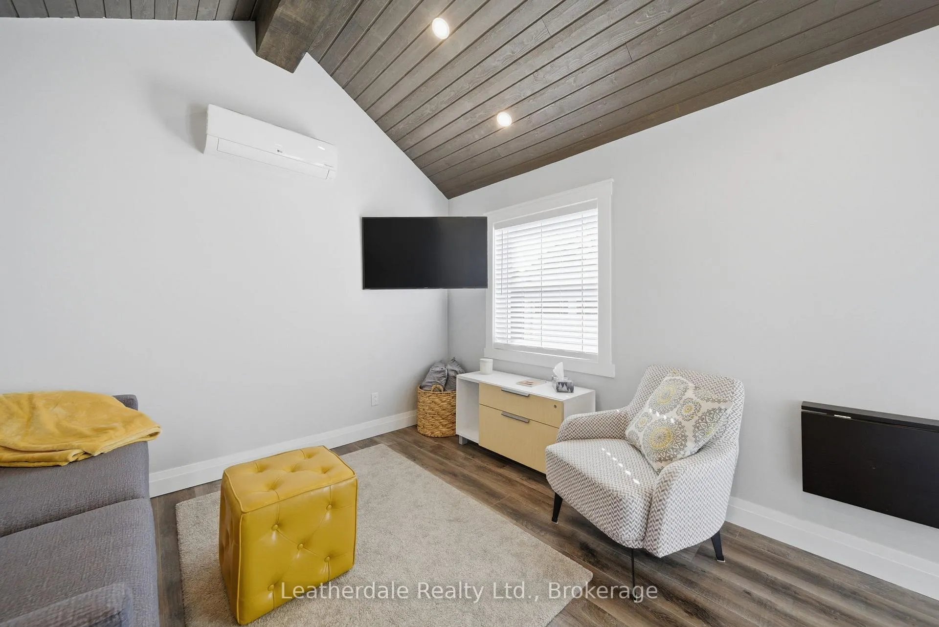 Photo 34 of 42 Frederick Street, Orillia — HOMEH