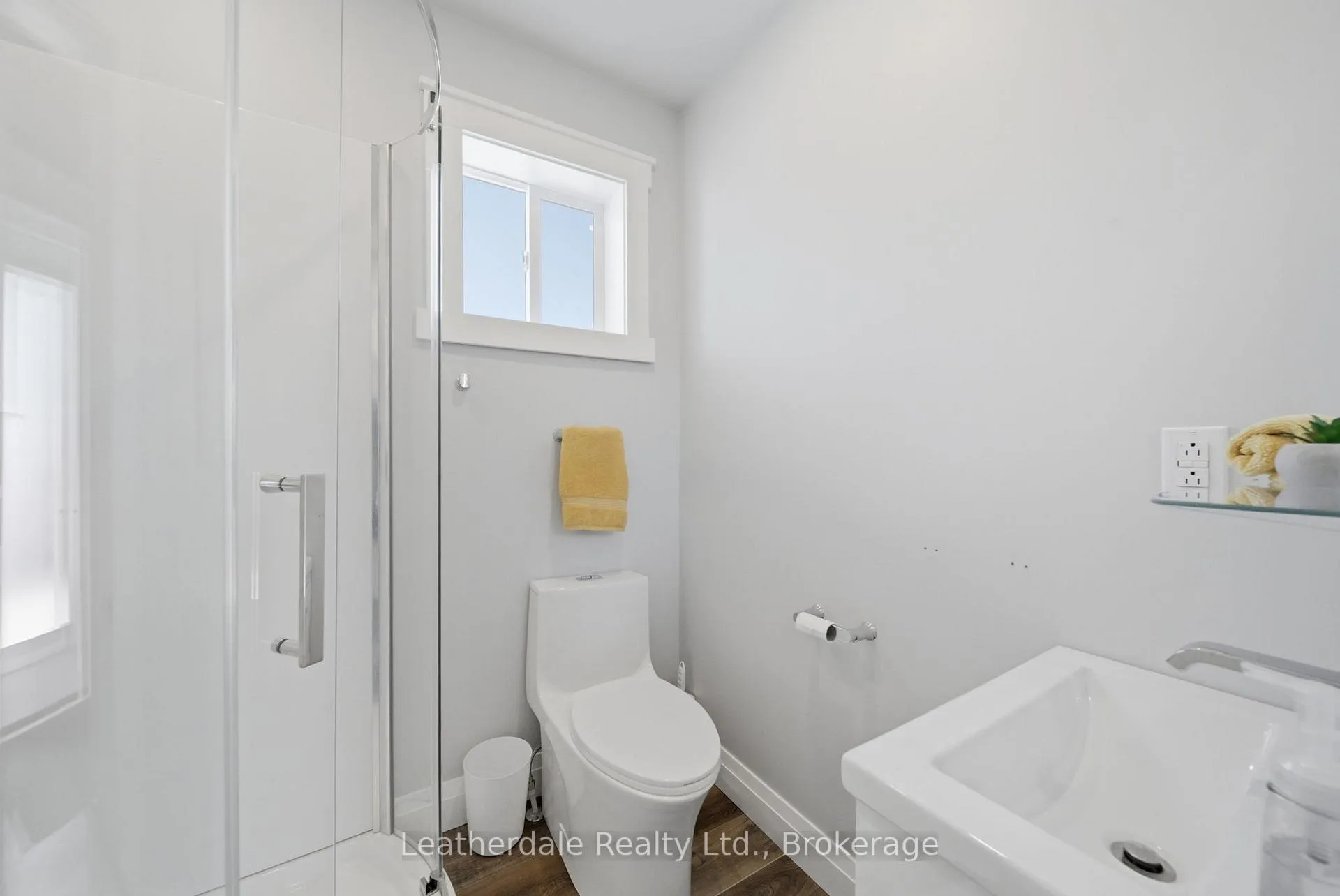 Photo 36 of 42 Frederick Street, Orillia — HOMEH