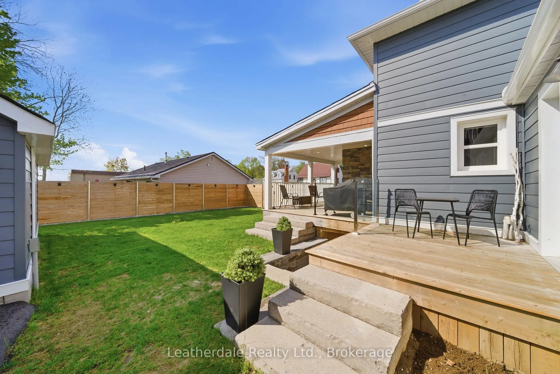 Photo 37 of 42 Frederick Street, Orillia — HOMEH