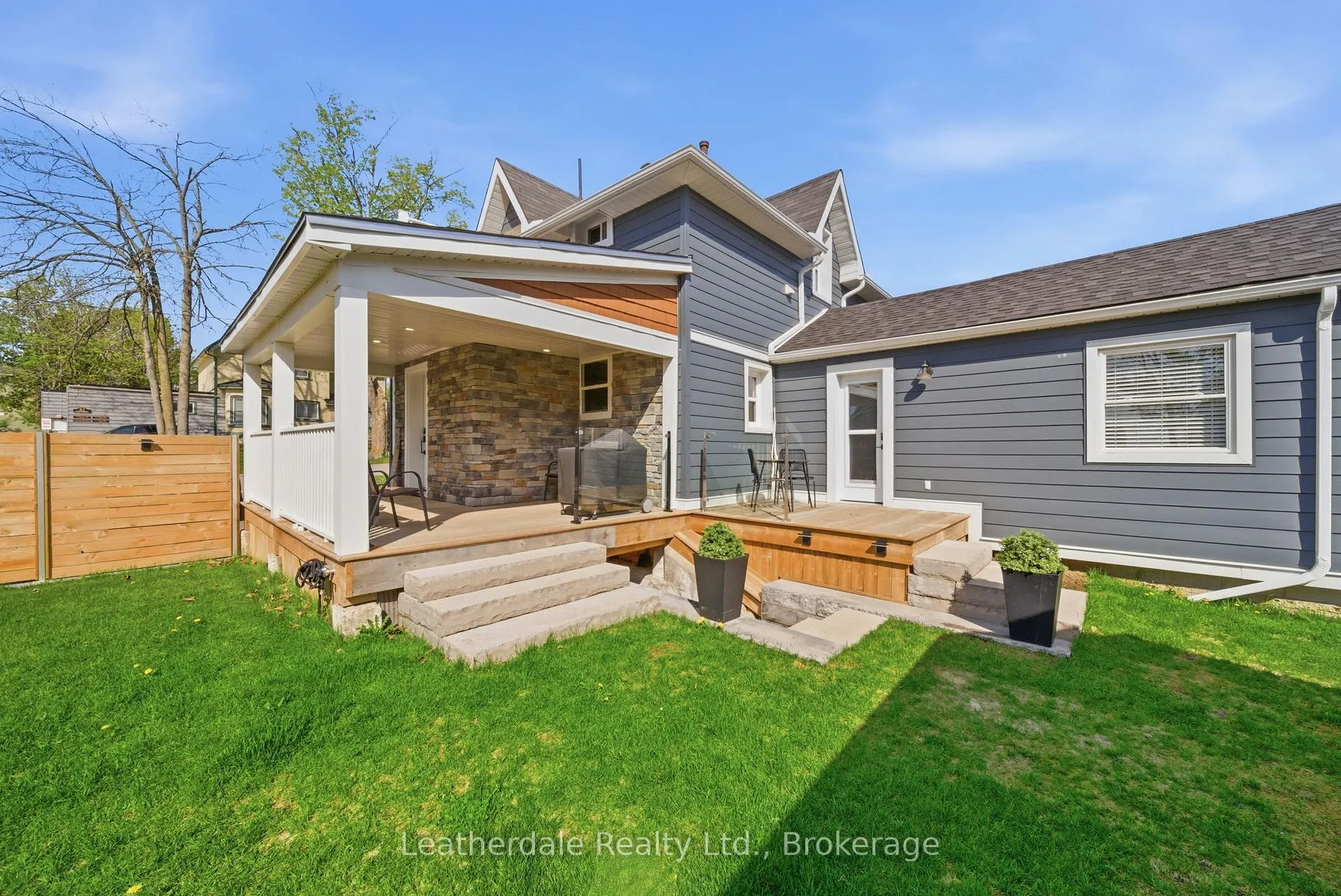 Photo 39 of 42 Frederick Street, Orillia — HOMEH