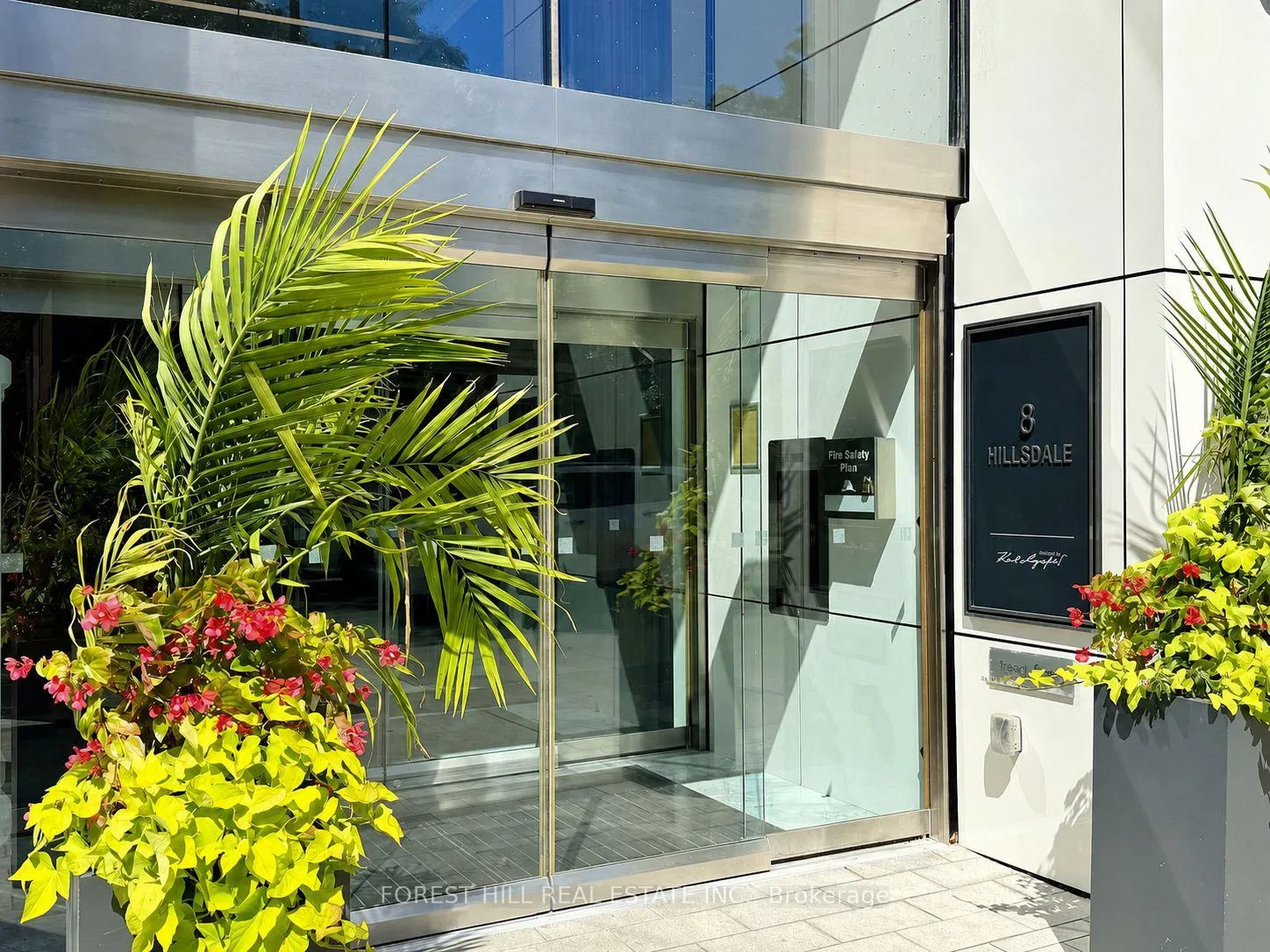 Photo 3 of Unit 724, 8 Hillsdale Avenue E, Toronto, Mount Pleasant West — HOMEH