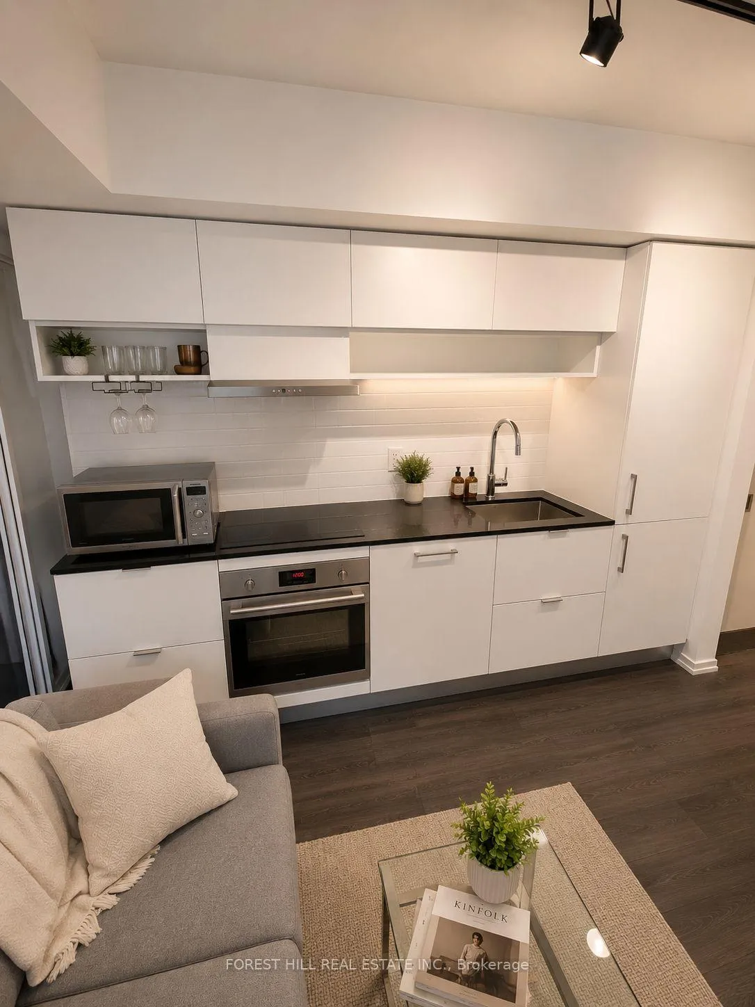 Photo 11 of Unit 724, 8 Hillsdale Avenue E, Toronto, Mount Pleasant West — HOMEH