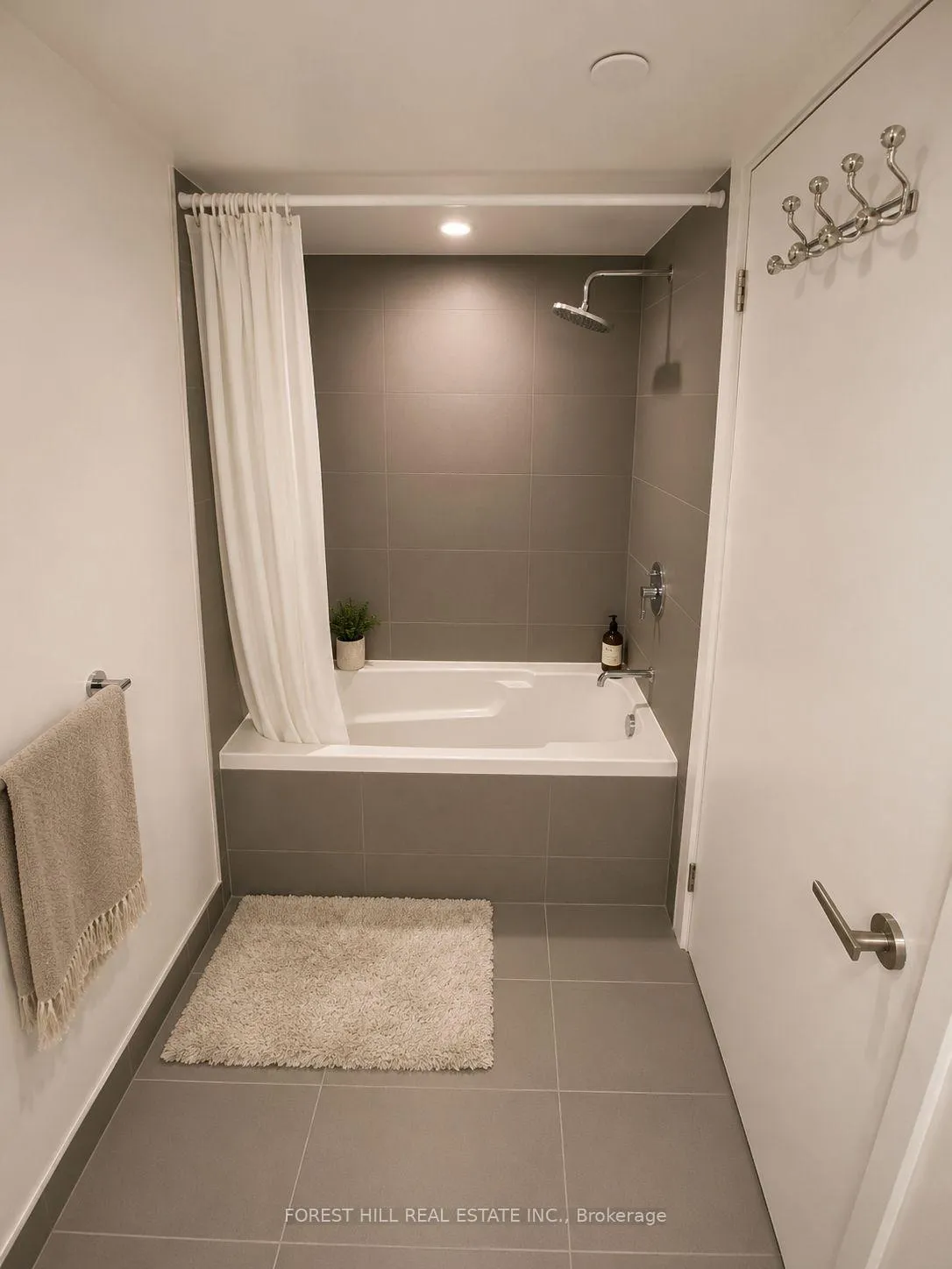 Photo 14 of Unit 724, 8 Hillsdale Avenue E, Toronto, Mount Pleasant West — HOMEH