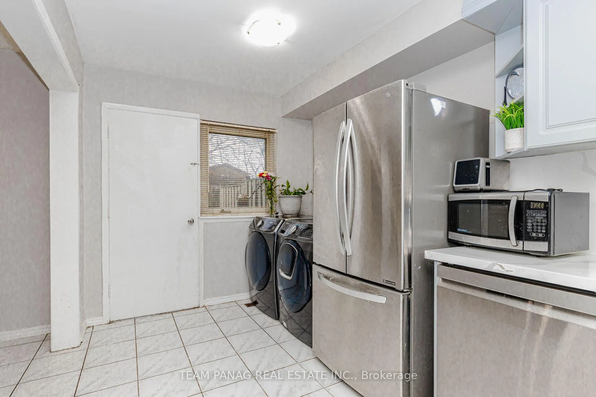 Photo 8 of Unit 30, 9 Kendleton Drive, Etobicoke, Mount Olive-Silverstone-Jamestown — HOMEH
