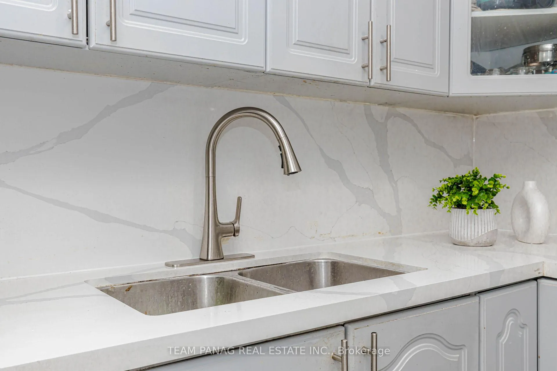 Photo 10 of Unit 30, 9 Kendleton Drive, Etobicoke, Mount Olive-Silverstone-Jamestown — HOMEH