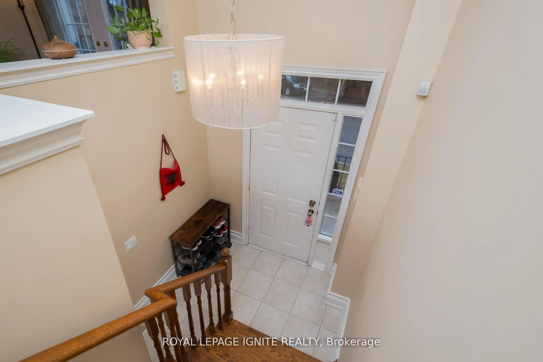 Photo 5 of Unit 37, 19 Foxchase Avenue, Vaughan, East Woodbridge — HOMEH