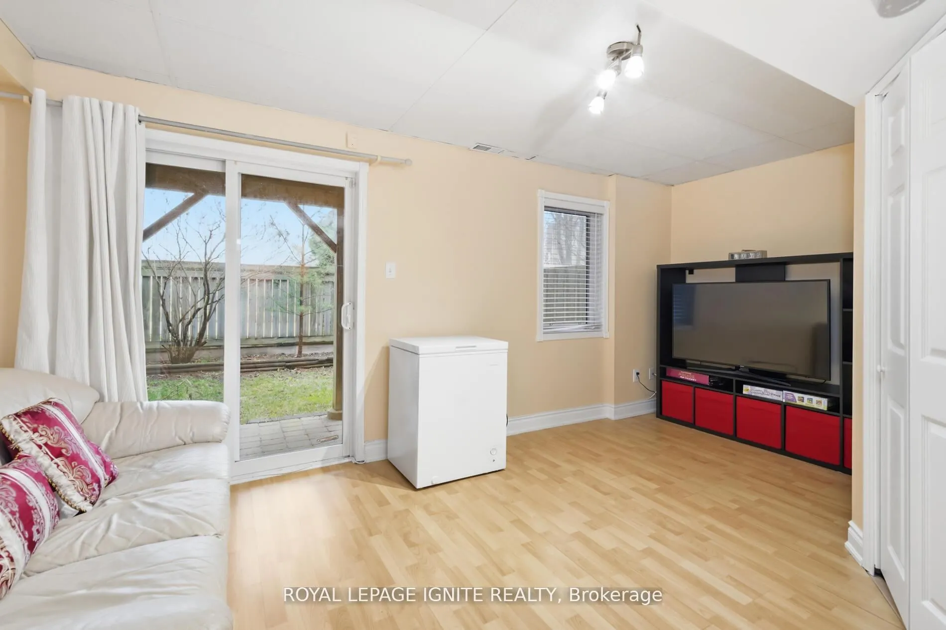Photo 30 of Unit 37, 19 Foxchase Avenue, Vaughan, East Woodbridge — HOMEH
