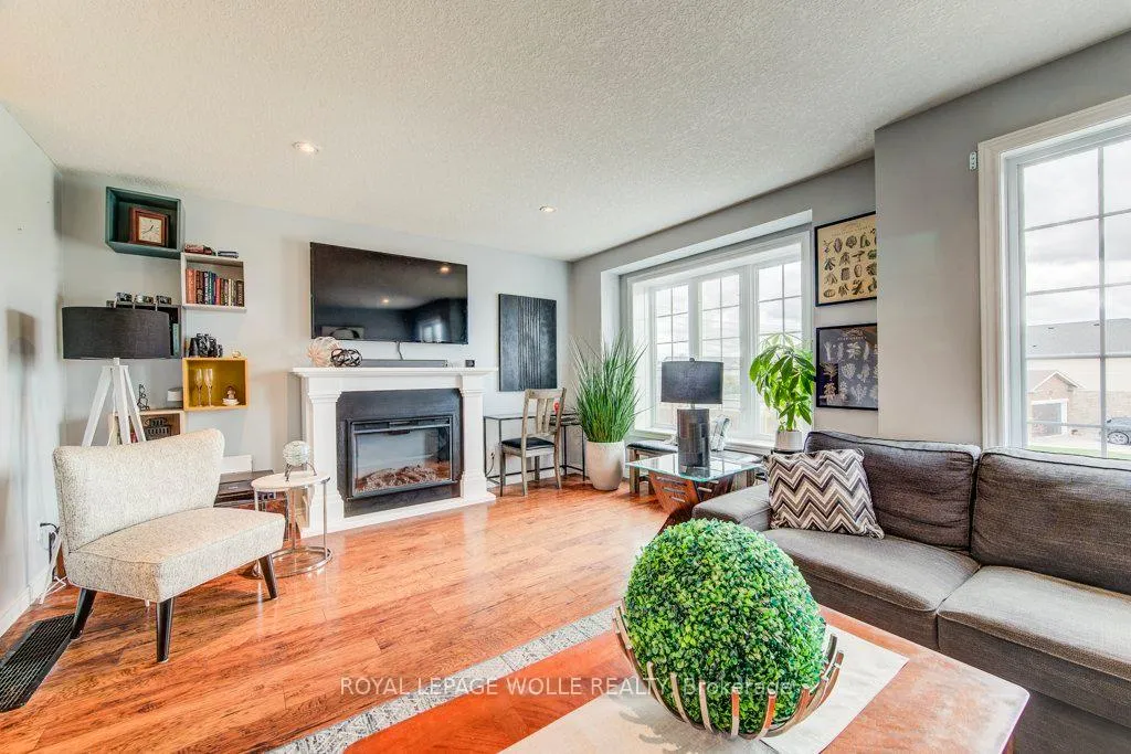 Photo 18 of 14 Cranshaw Street, Kitchener — HOMEH